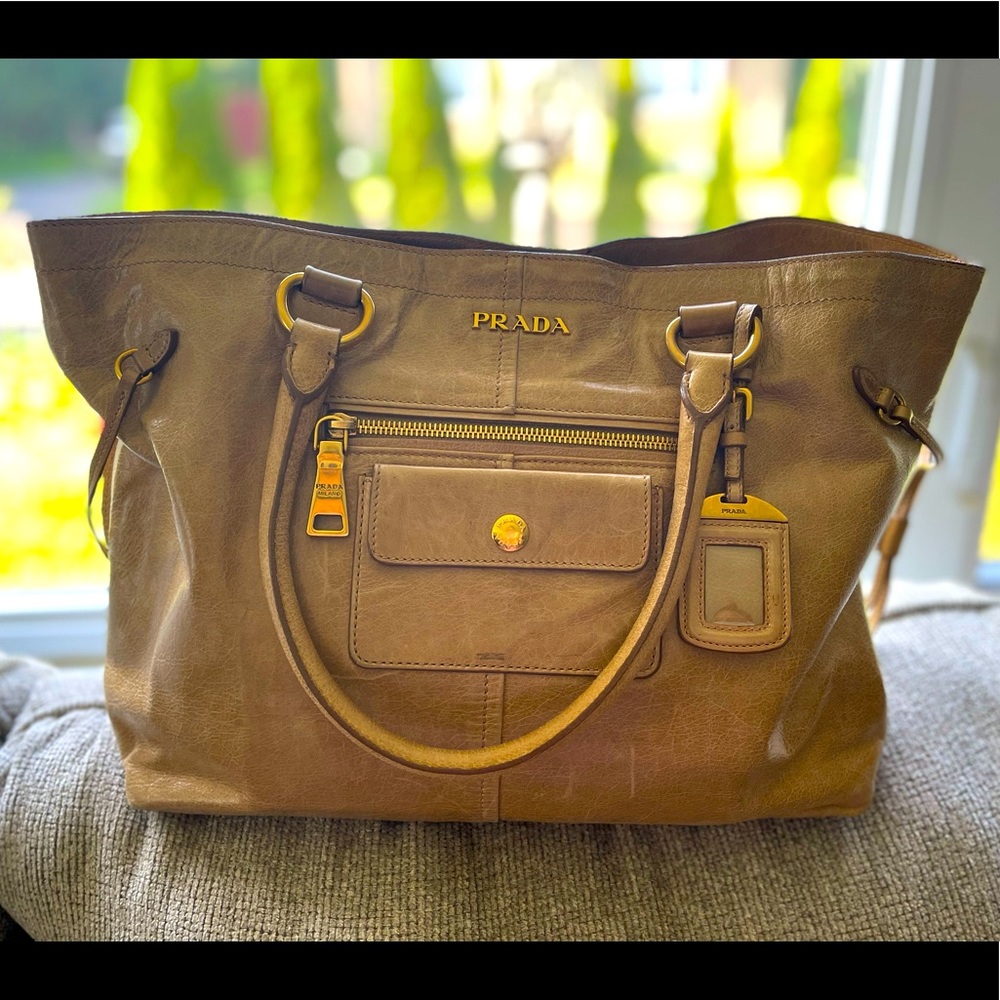 PRADA TOTE